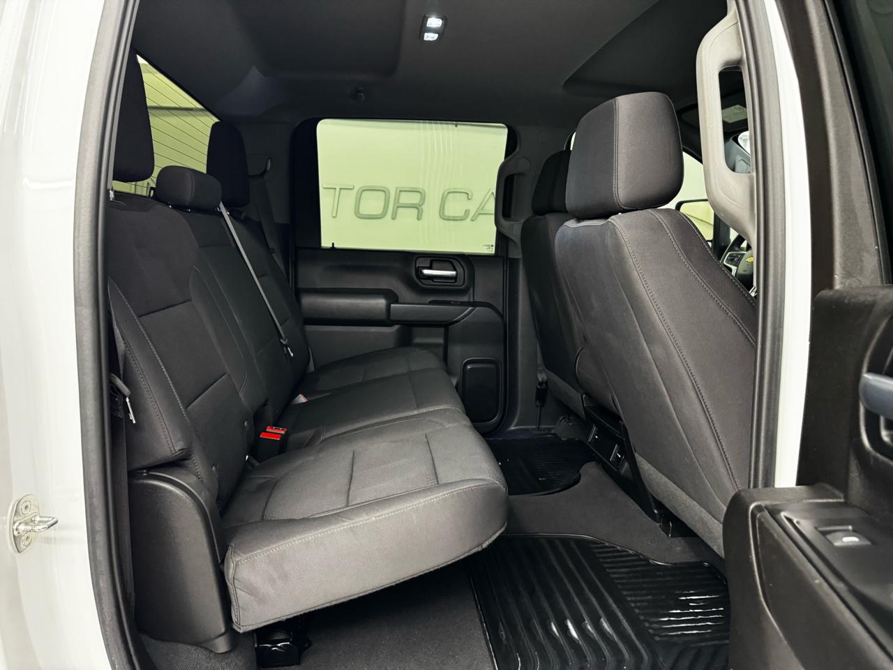 Chevrolet Silverado 2500HD 4WD Crew Cab 159" Custom 2022