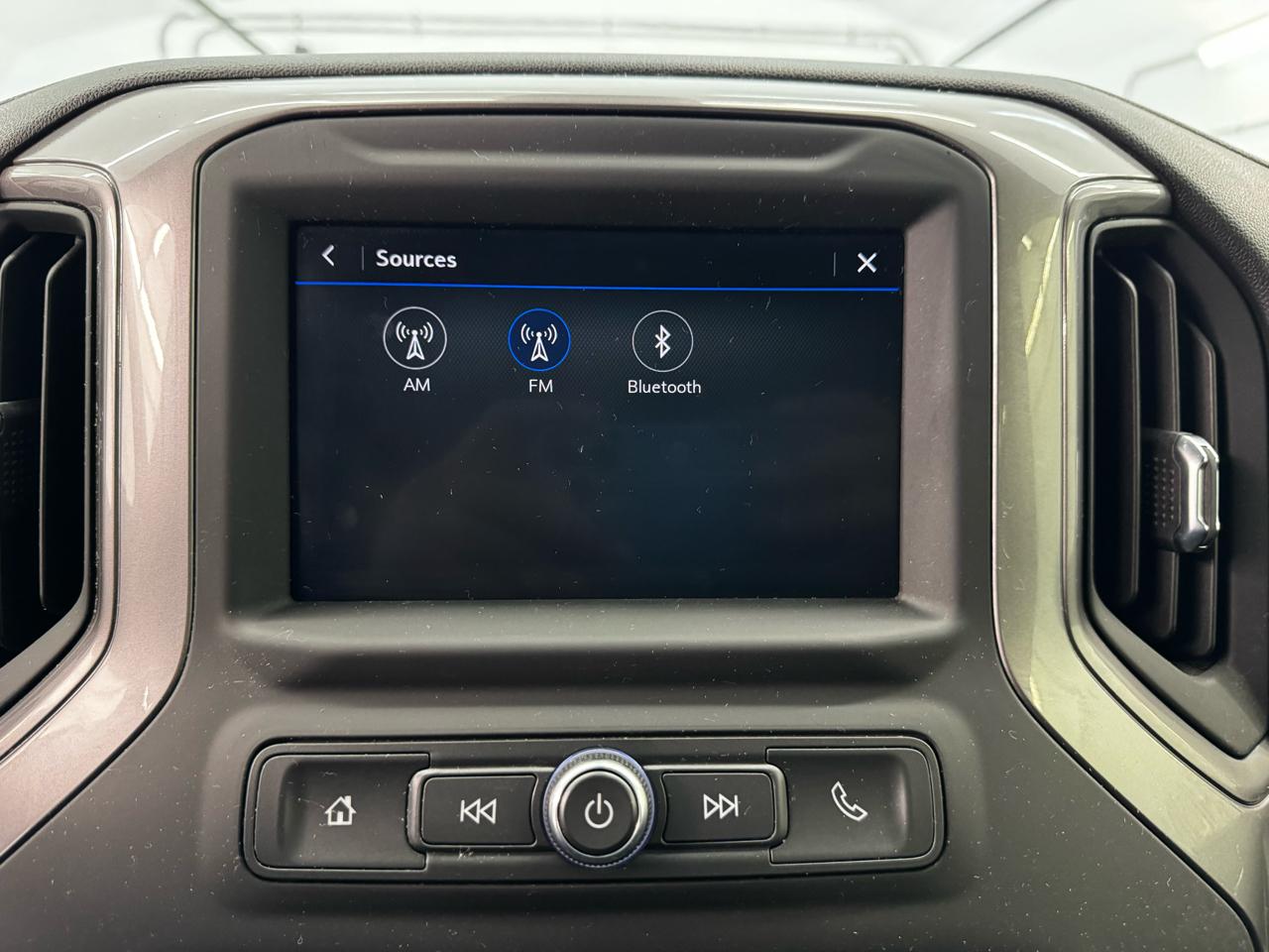 Chevrolet Silverado 2500HD 4WD Crew Cab 159" Custom 2022