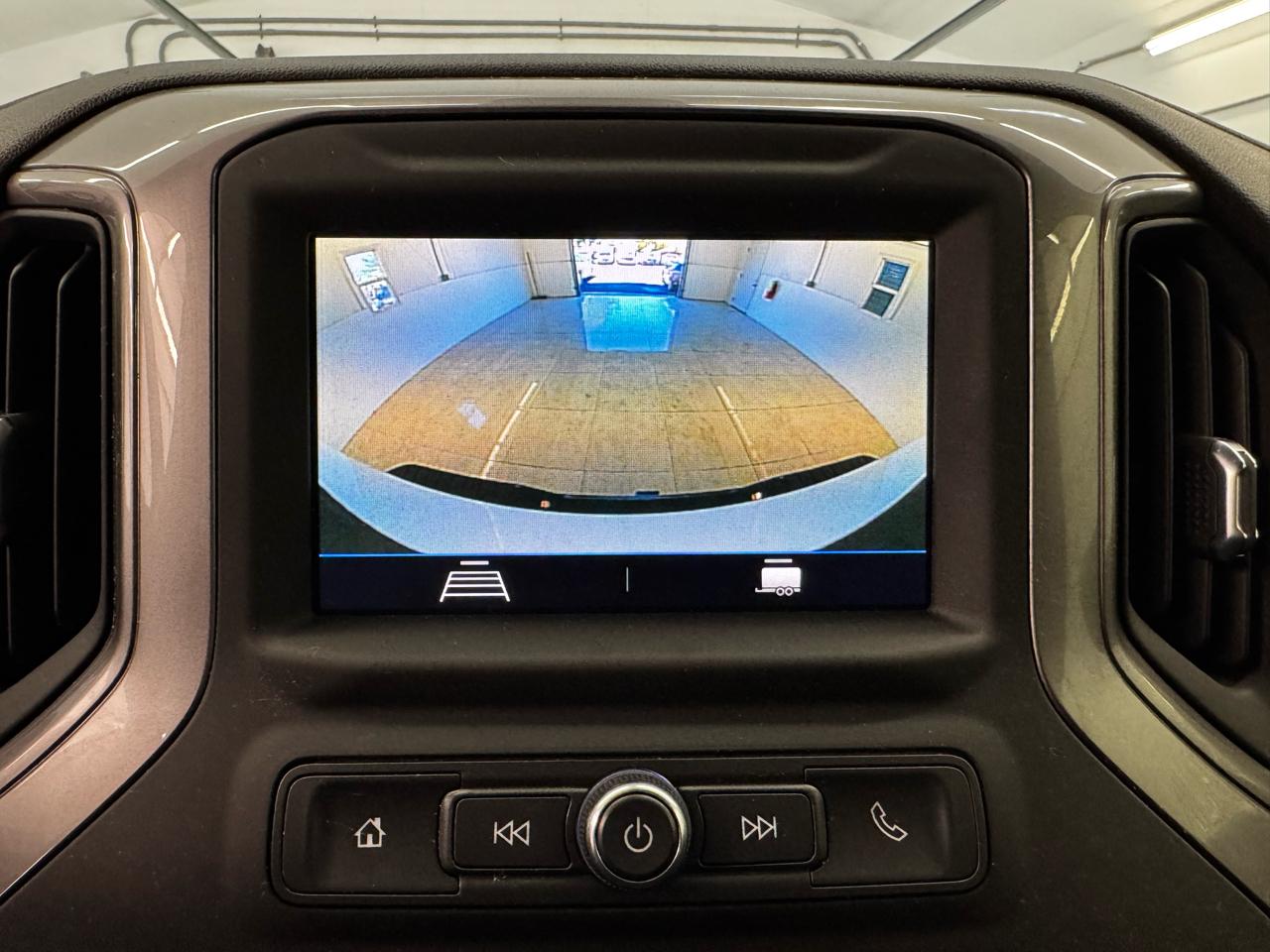 Chevrolet Silverado 2500HD 4WD Crew Cab 159" Custom 2022