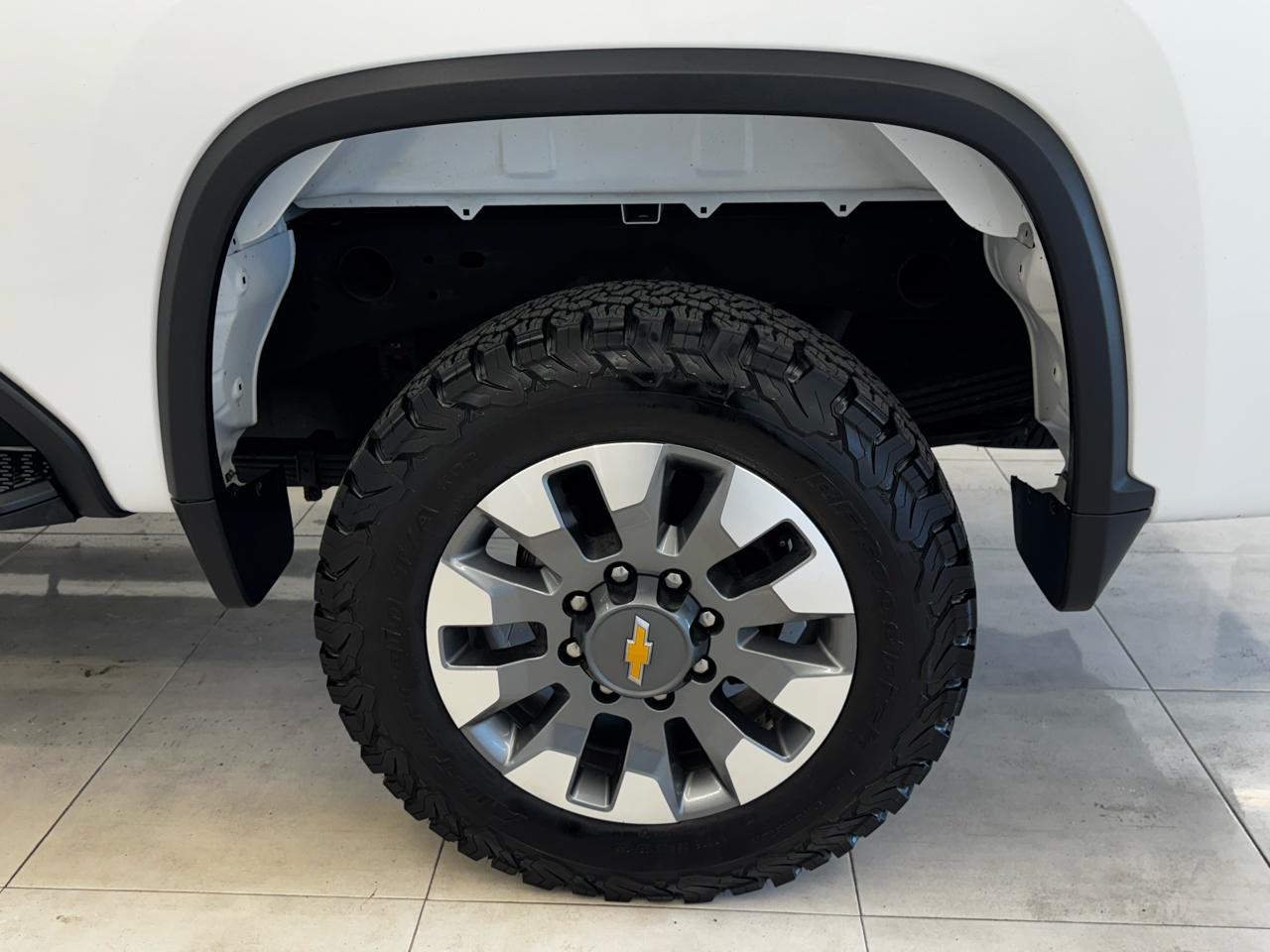 Chevrolet Silverado 2500HD 4WD Crew Cab 159" Custom 2022