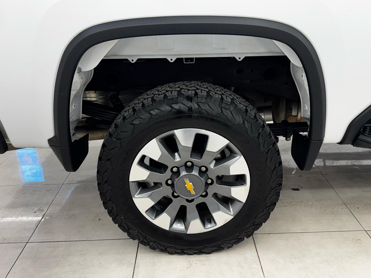 Chevrolet Silverado 2500HD 4WD Crew Cab 159" Custom 2022