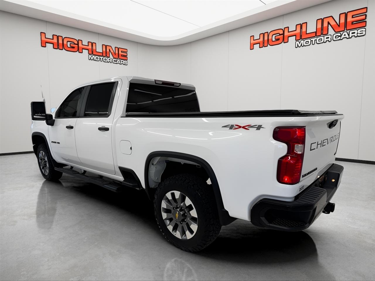 Chevrolet Silverado 2500HD 4WD Crew Cab 159" Custom 2022