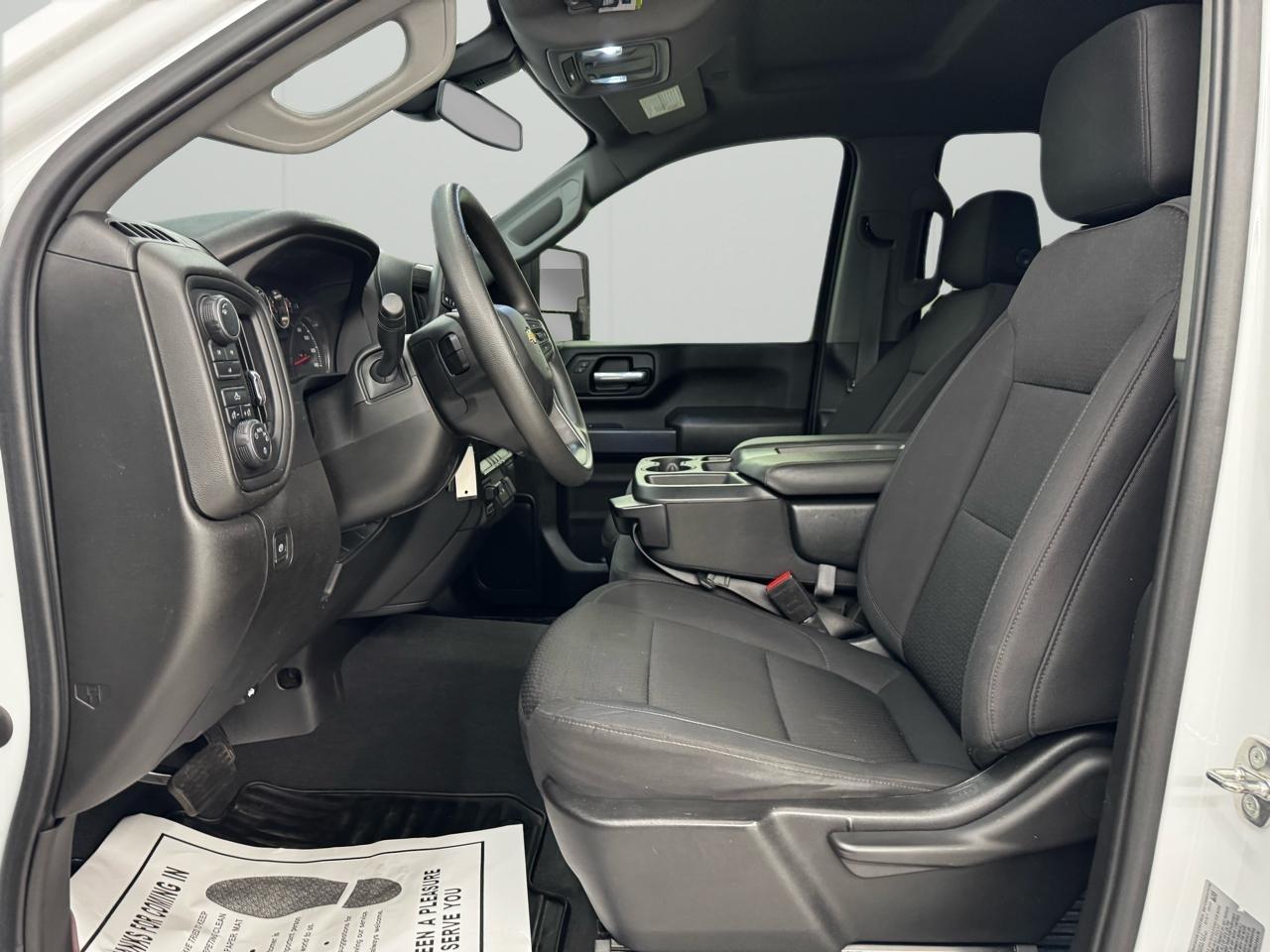 Chevrolet Silverado 2500HD 4WD Crew Cab 159" Custom 2022