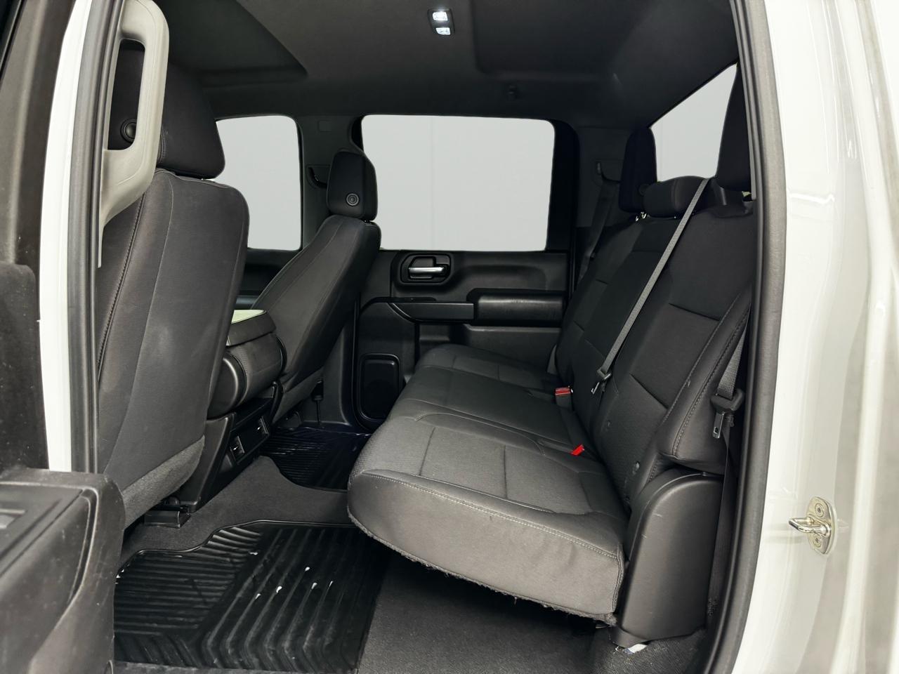 Chevrolet Silverado 2500HD 4WD Crew Cab 159" Custom 2022