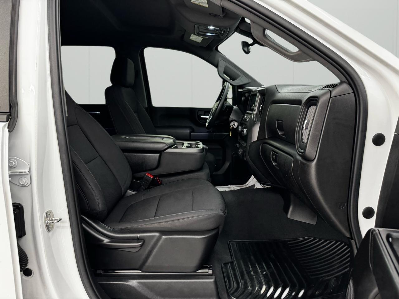 Chevrolet Silverado 2500HD 4WD Crew Cab 159" Custom 2022