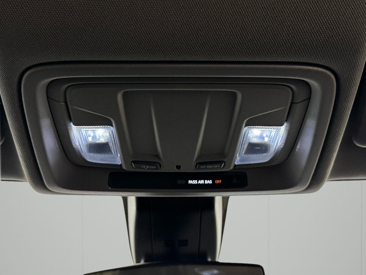 Chevrolet Silverado 2500HD 4WD Crew Cab 159" Custom 2022