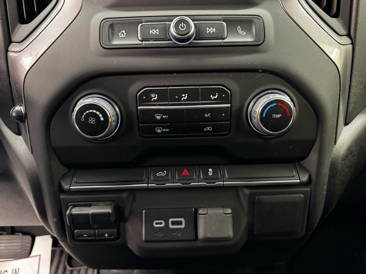 Chevrolet Silverado 2500HD 4WD Crew Cab 159" Custom 2022