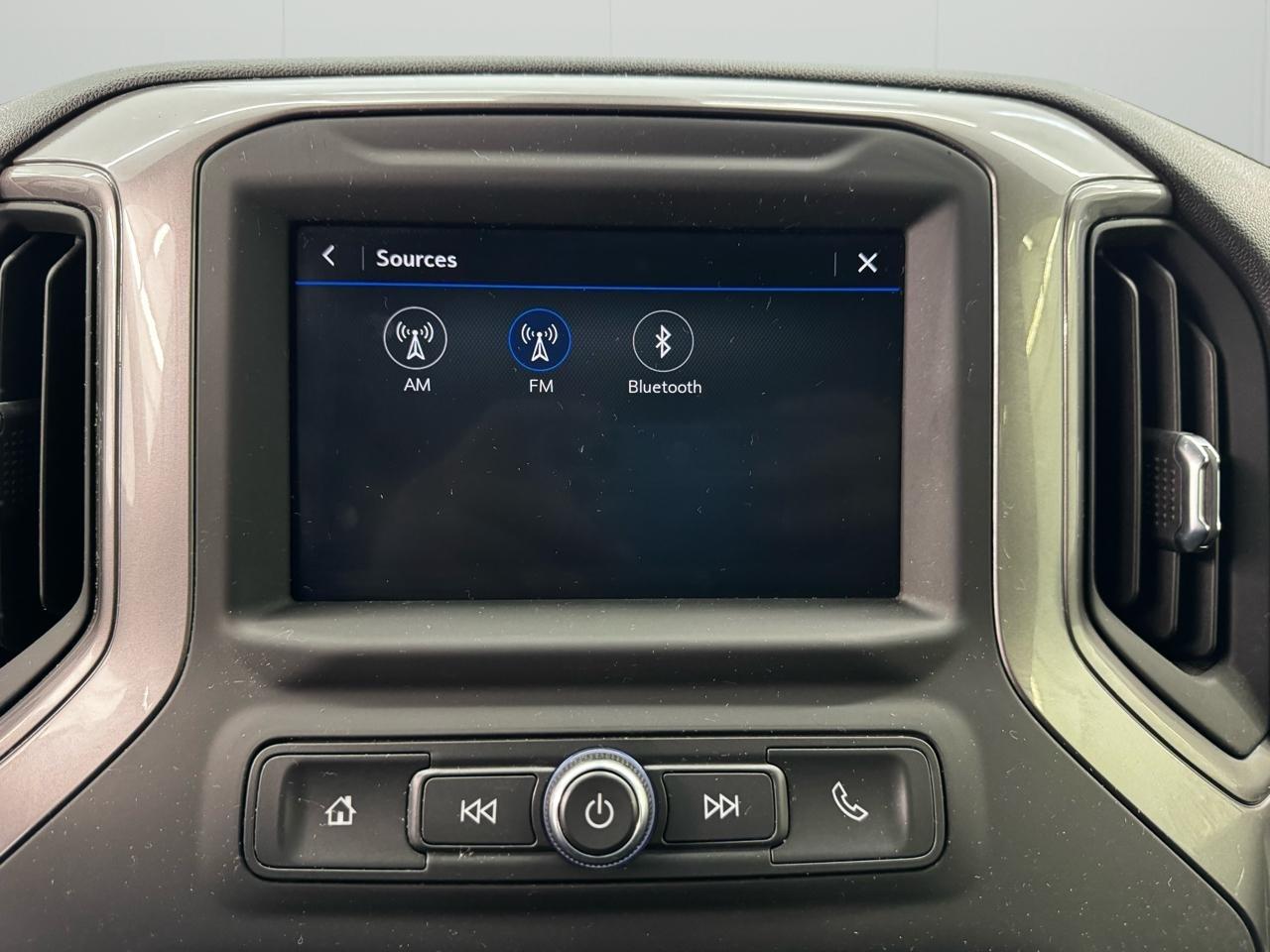 Chevrolet Silverado 2500HD 4WD Crew Cab 159" Custom 2022