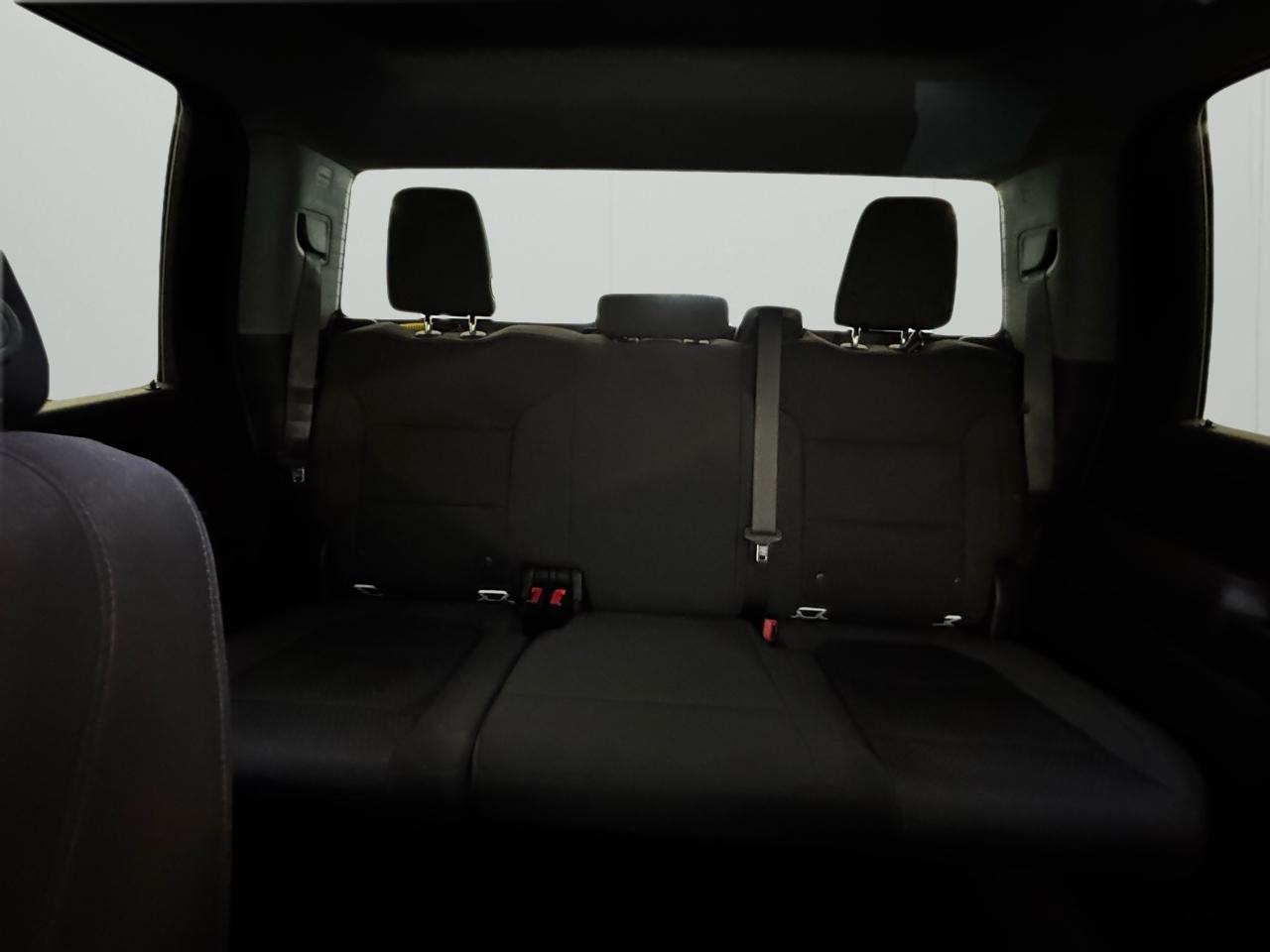 Chevrolet Silverado 2500HD 4WD Crew Cab 159" Custom 2022