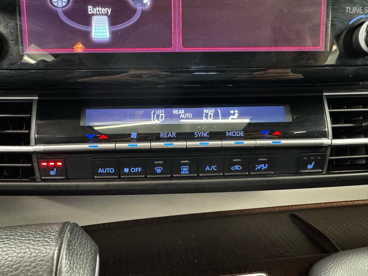 Toyota Sienna XLE FWD 7-Passenger (Natl) 2022