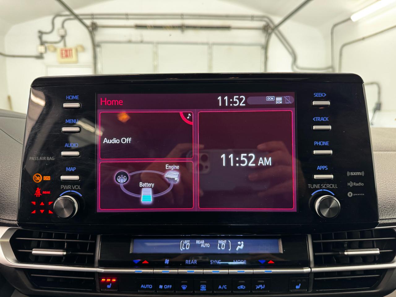 Toyota Sienna XLE FWD 7-Passenger (Natl) 2022