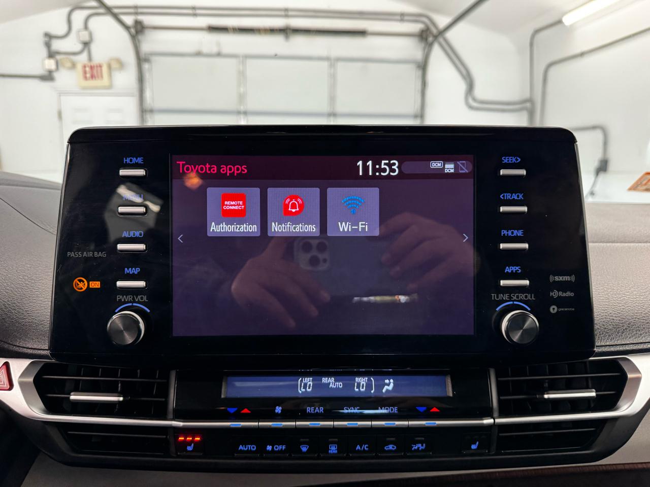 Toyota Sienna XLE FWD 7-Passenger (Natl) 2022