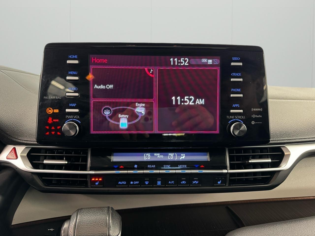 Toyota Sienna XLE FWD 7-Passenger (Natl) 2022