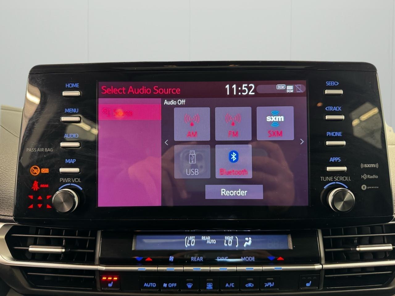 Toyota Sienna XLE FWD 7-Passenger (Natl) 2022