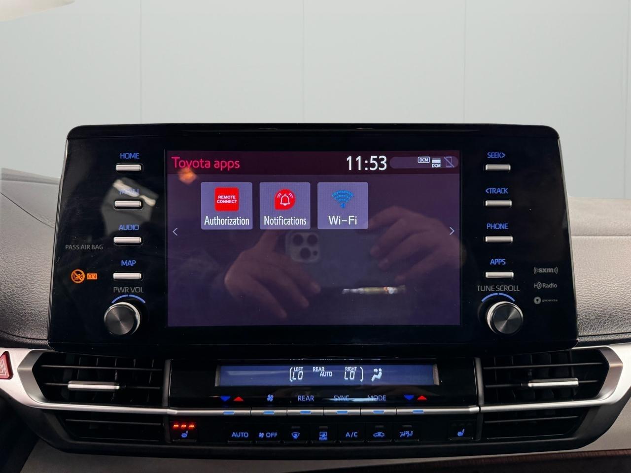 Toyota Sienna XLE FWD 7-Passenger (Natl) 2022