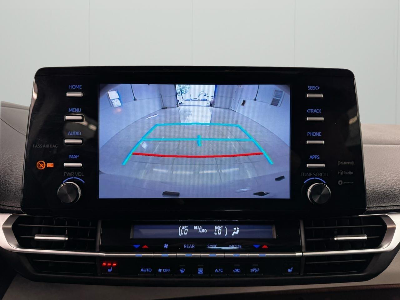 Toyota Sienna XLE FWD 7-Passenger (Natl) 2022