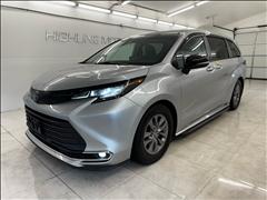2022 Toyota Sienna 