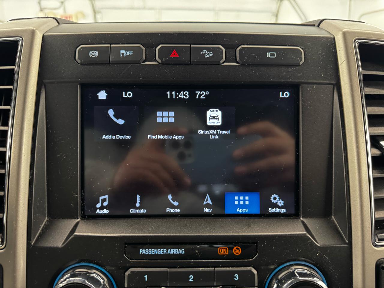 Ford Super Duty F-350 DRW Lariat 4WD Crew Cab 8' Box 2019