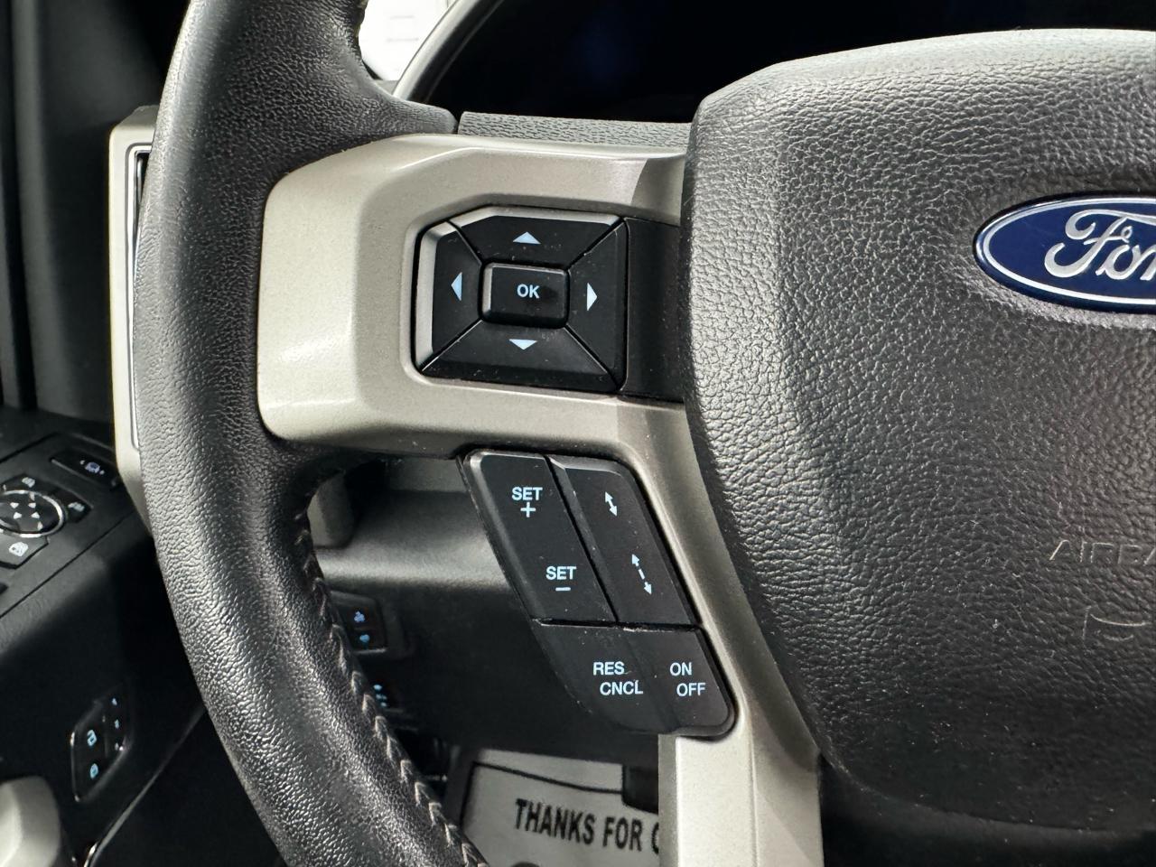 Ford Super Duty F-350 DRW Lariat 4WD Crew Cab 8' Box 2019