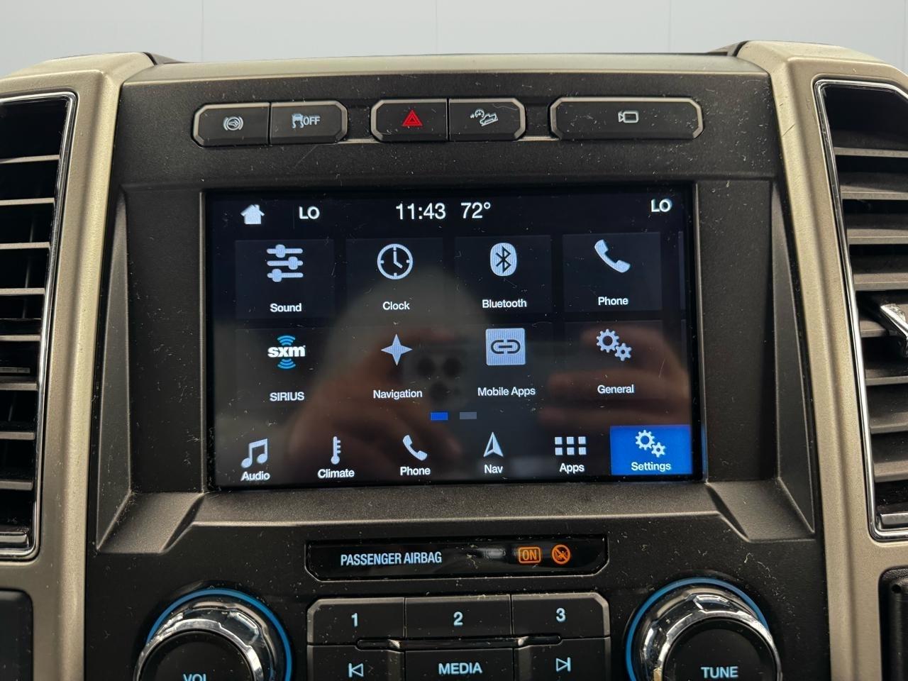 Ford Super Duty F-350 DRW Lariat 4WD Crew Cab 8' Box 2019