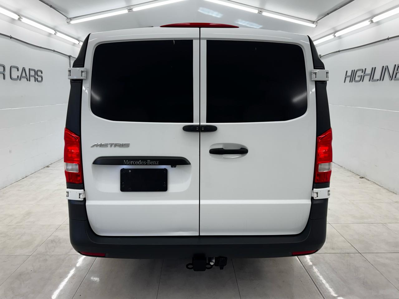 Mercedes-Benz Metris Cargo Van Standard Roof 135" Wheelbase 2022