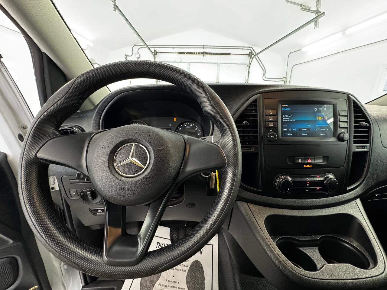 Mercedes-Benz Metris Cargo Van Standard Roof 135" Wheelbase 2022