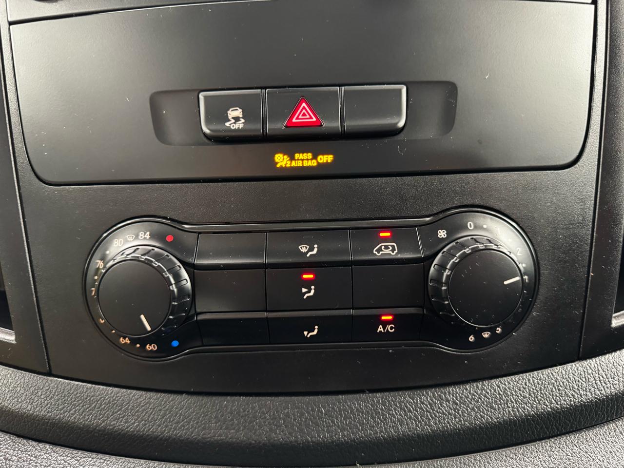 Mercedes-Benz Metris Cargo Van Standard Roof 135" Wheelbase 2022