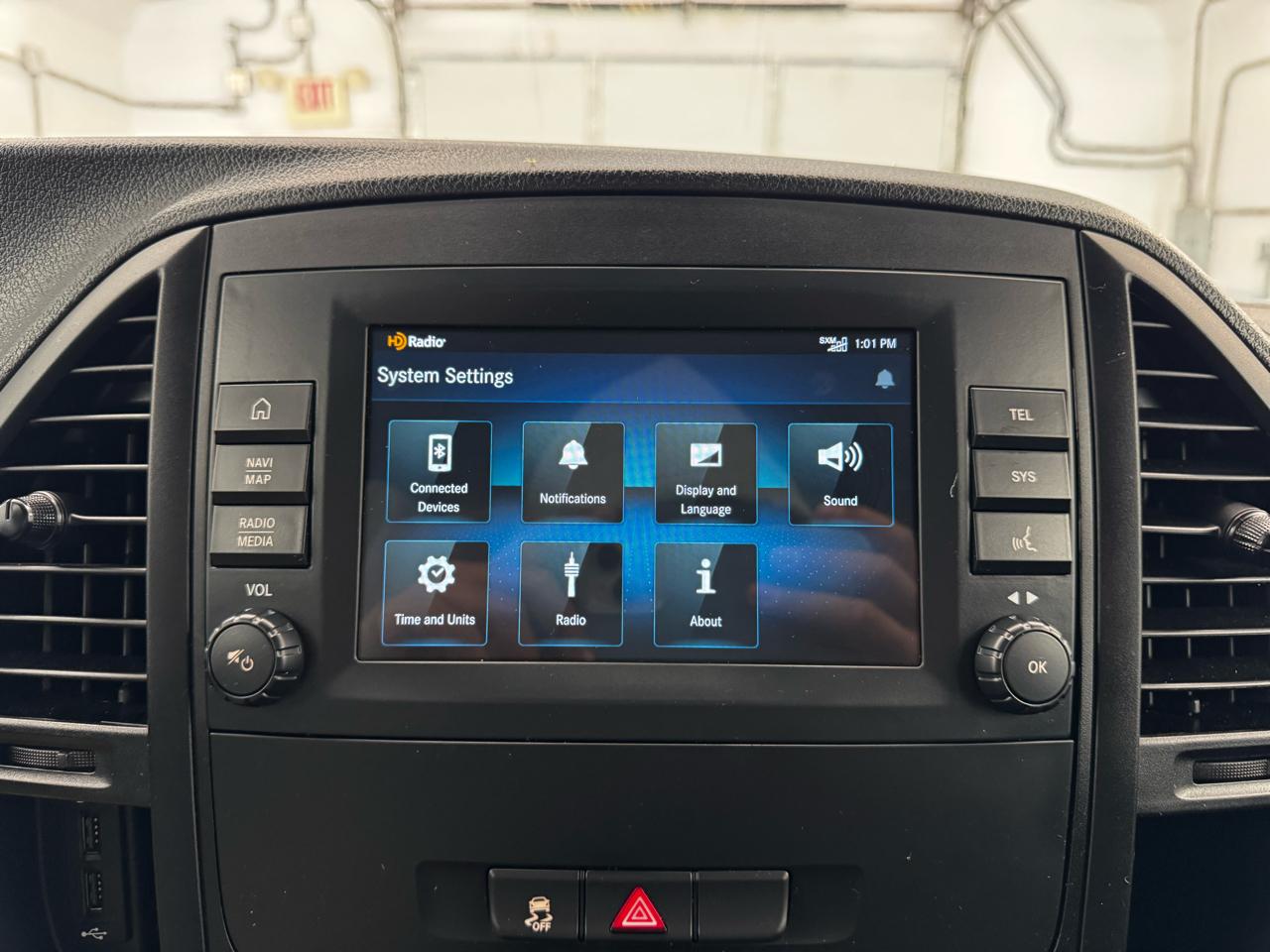 Mercedes-Benz Metris Cargo Van Standard Roof 135" Wheelbase 2022