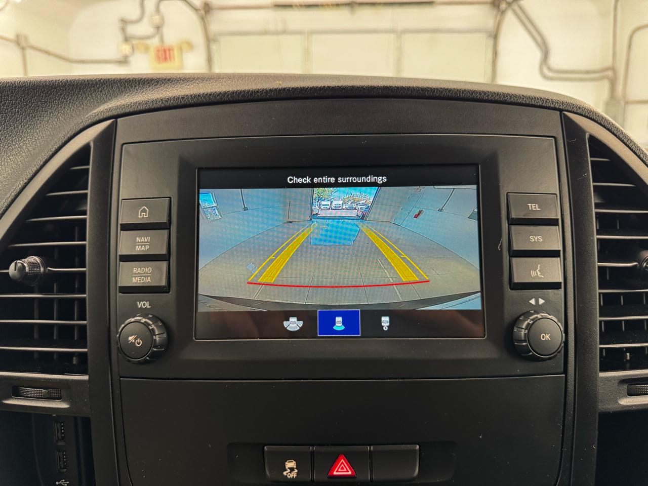 Mercedes-Benz Metris Cargo Van Standard Roof 135" Wheelbase 2022