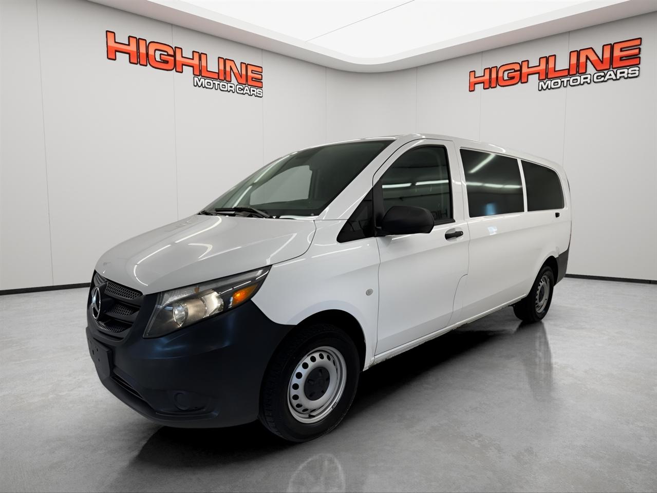 Mercedes-Benz Metris Cargo Van Standard Roof 135" Wheelbase 2022