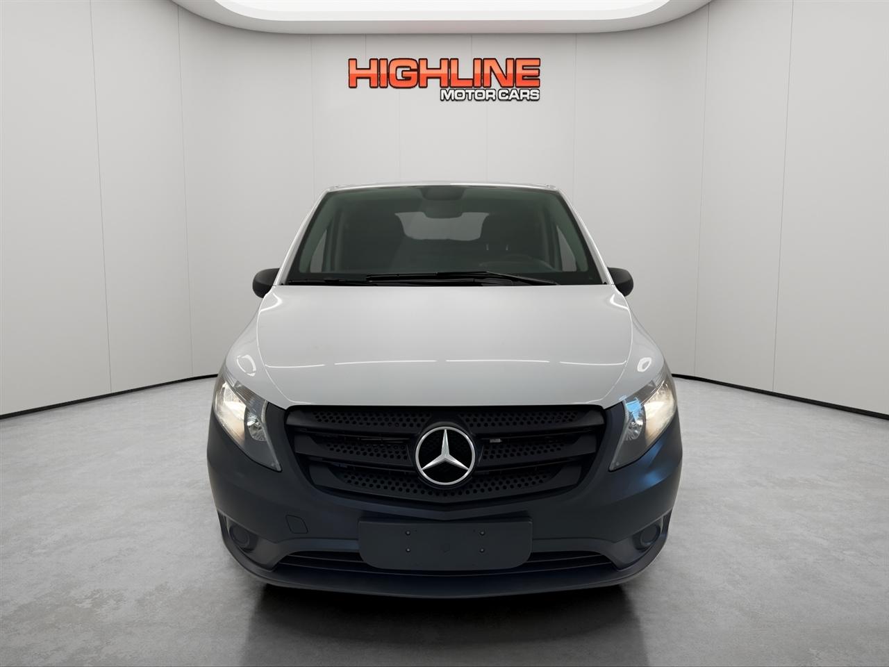 Mercedes-Benz Metris Cargo Van Standard Roof 135" Wheelbase 2022