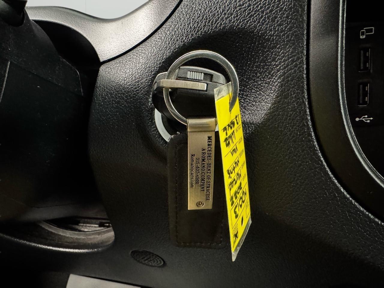 Mercedes-Benz Metris Cargo Van Standard Roof 135" Wheelbase 2022