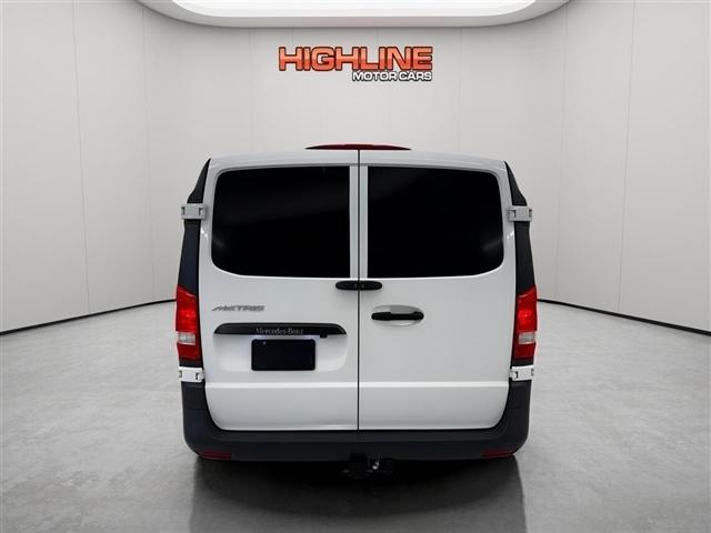 Mercedes-Benz Metris Cargo Van Standard Roof 135" Wheelbase 2022