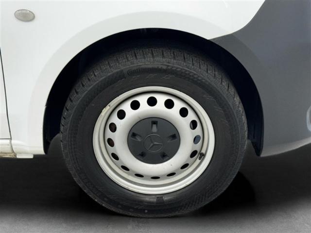 Mercedes-Benz Metris Cargo Van Standard Roof 135" Wheelbase 2022