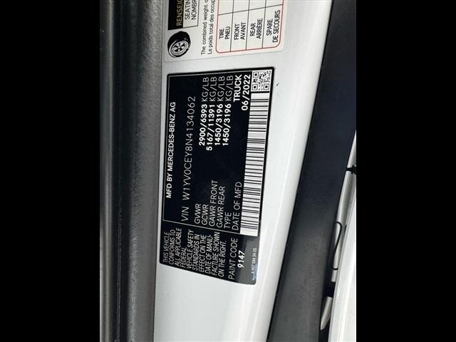 Mercedes-Benz Metris Cargo Van Standard Roof 135" Wheelbase 2022