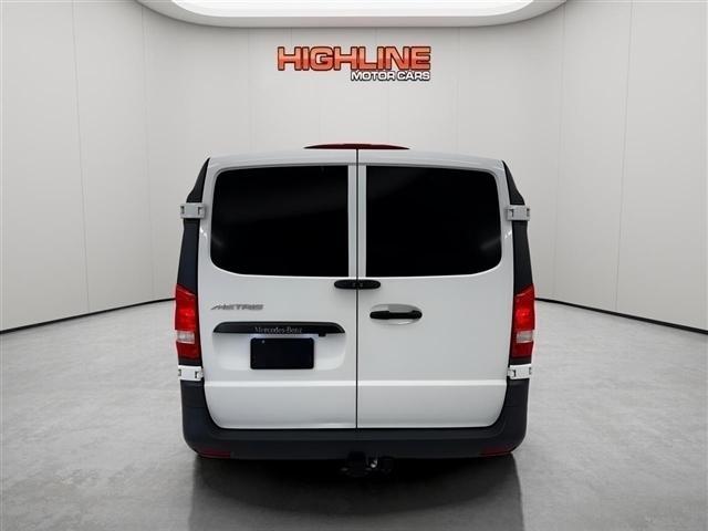 Mercedes-Benz Metris Cargo Van Standard Roof 135" Wheelbase 2022