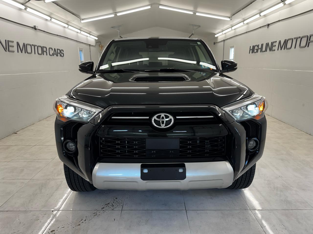 Toyota 4Runner TRD Off Road Premium 4WD (Natl) 2021