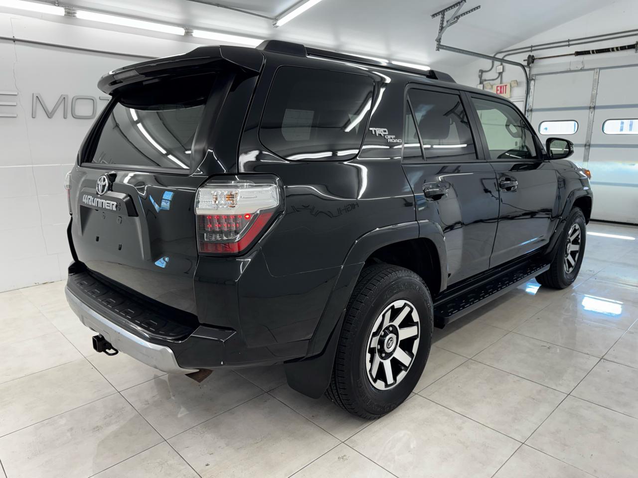 Toyota 4Runner TRD Off Road Premium 4WD (Natl) 2021