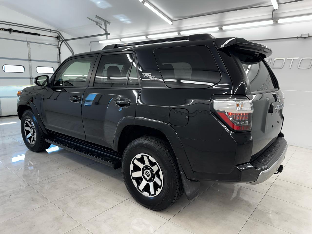 Toyota 4Runner TRD Off Road Premium 4WD (Natl) 2021