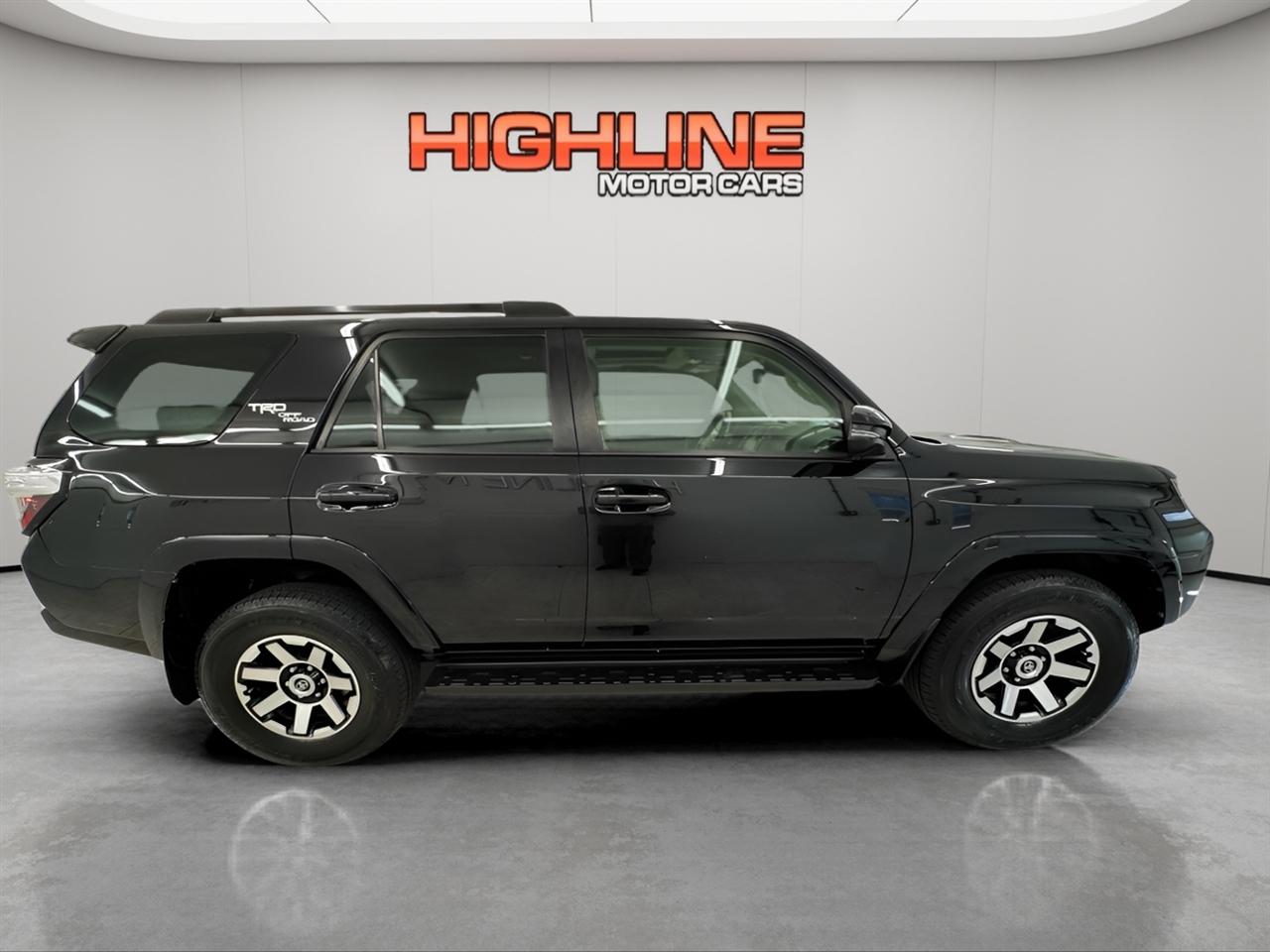 Toyota 4Runner TRD Off Road Premium 4WD (Natl) 2021