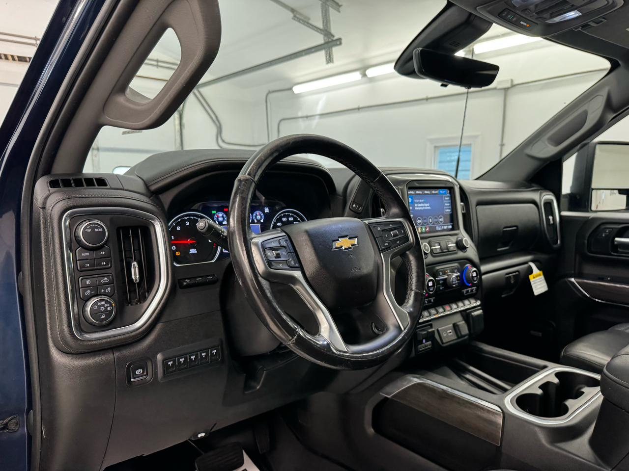 Chevrolet Silverado 2500HD 4WD Crew Cab 159" LTZ 2022