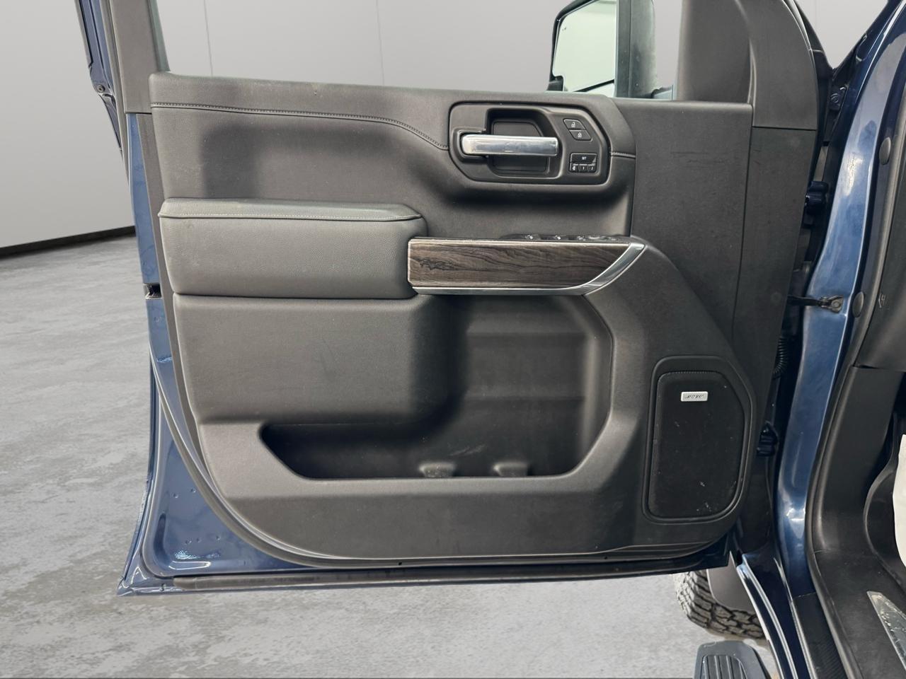 Chevrolet Silverado 2500HD 4WD Crew Cab 159" LTZ 2022