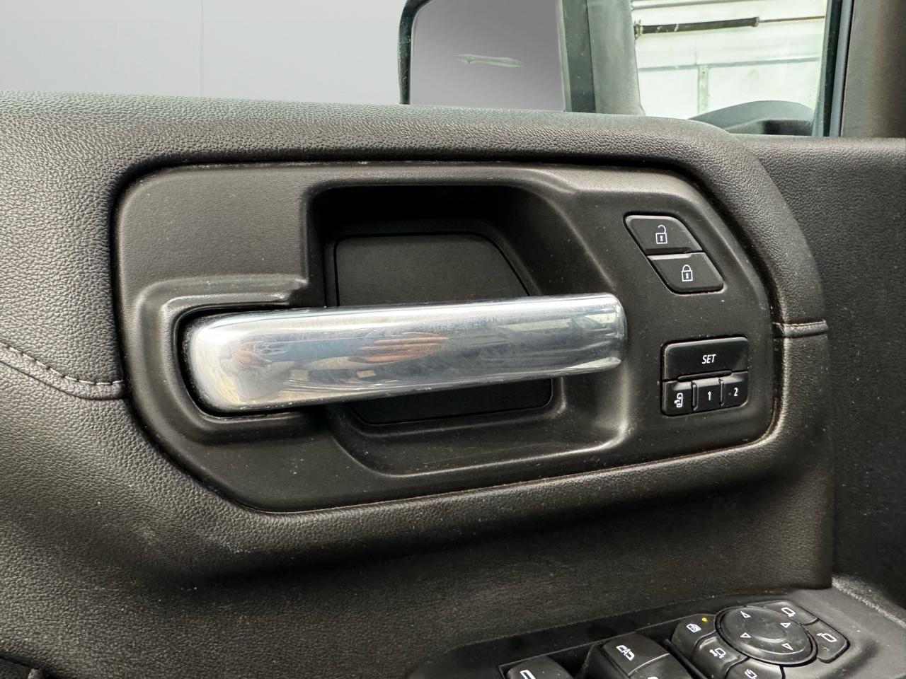 Chevrolet Silverado 2500HD 4WD Crew Cab 159" LTZ 2022