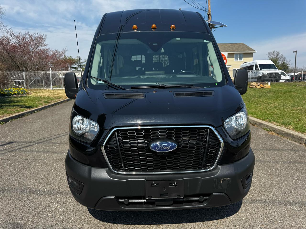 Ford Transit Passenger Wagon T-350 HD 148" EL High Roof XLT DRW AWD 2022