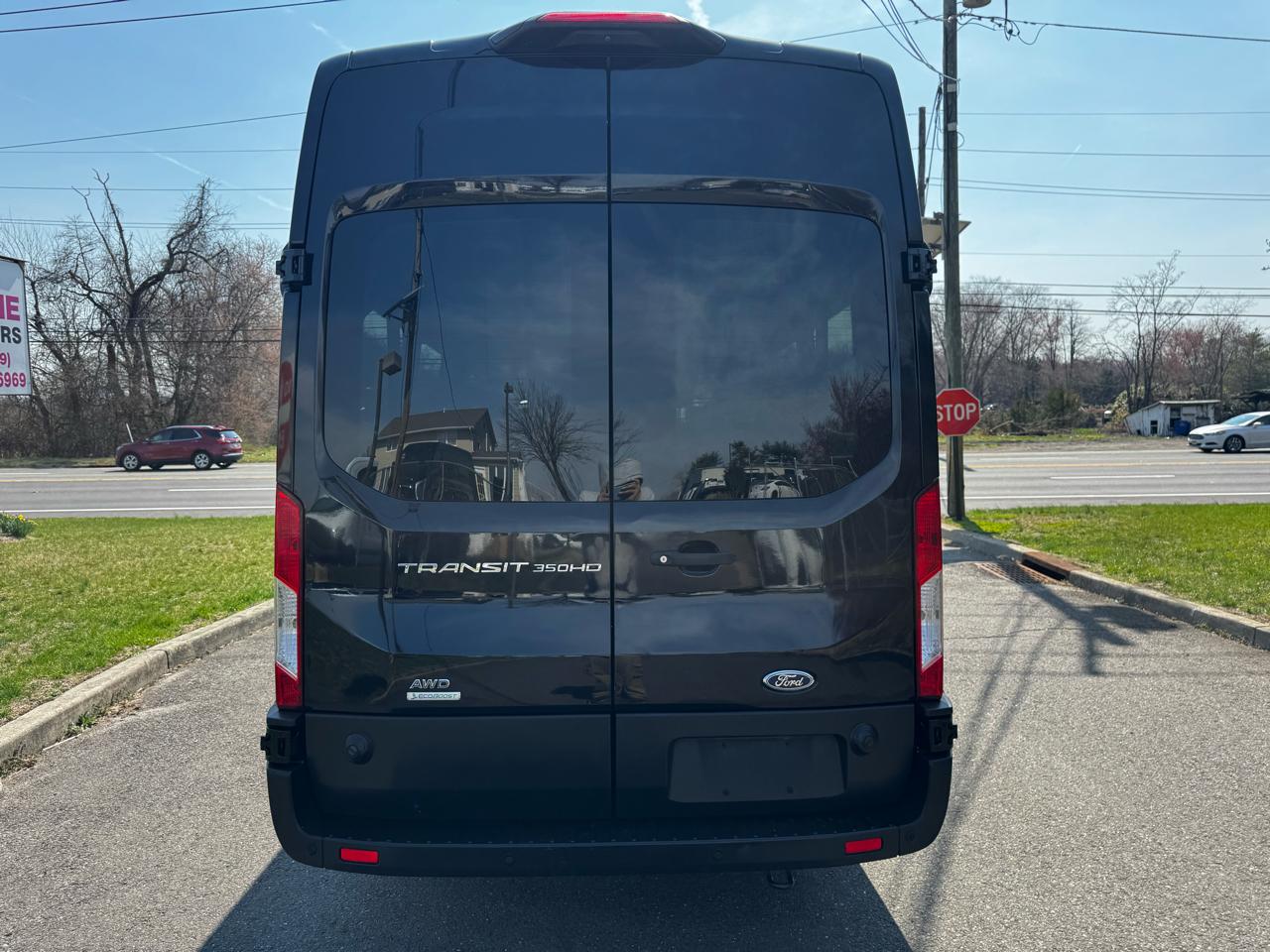 Ford Transit Passenger Wagon T-350 HD 148" EL High Roof XLT DRW AWD 2022