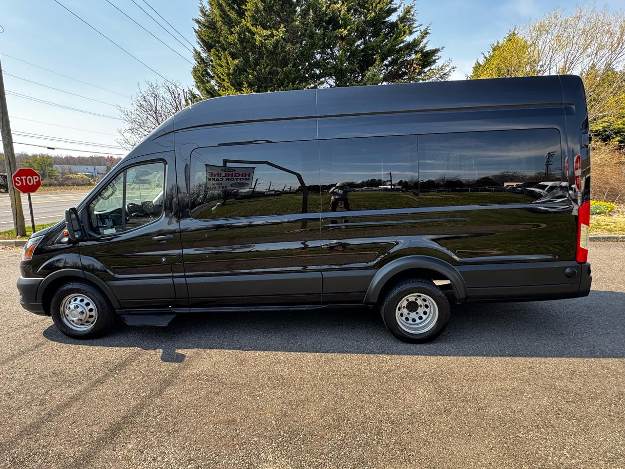 Ford Transit Passenger Wagon T-350 HD 148" EL High Roof XLT DRW AWD 2022