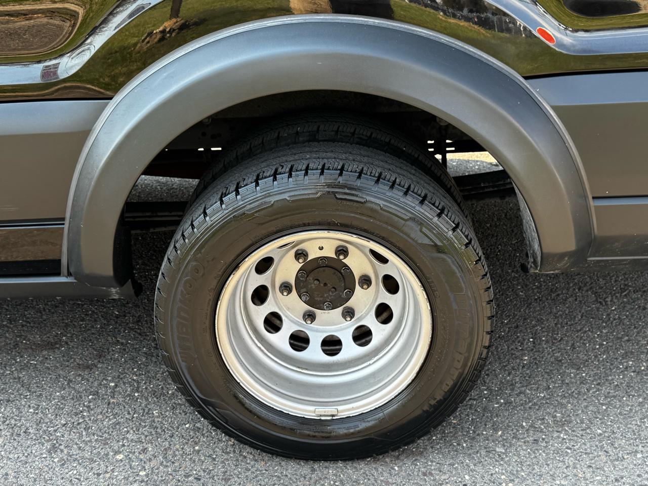 Ford Transit Passenger Wagon T-350 HD 148" EL High Roof XLT DRW AWD 2022