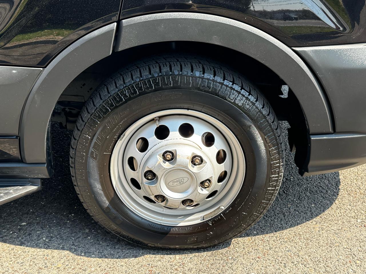 Ford Transit Passenger Wagon T-350 HD 148" EL High Roof XLT DRW AWD 2022