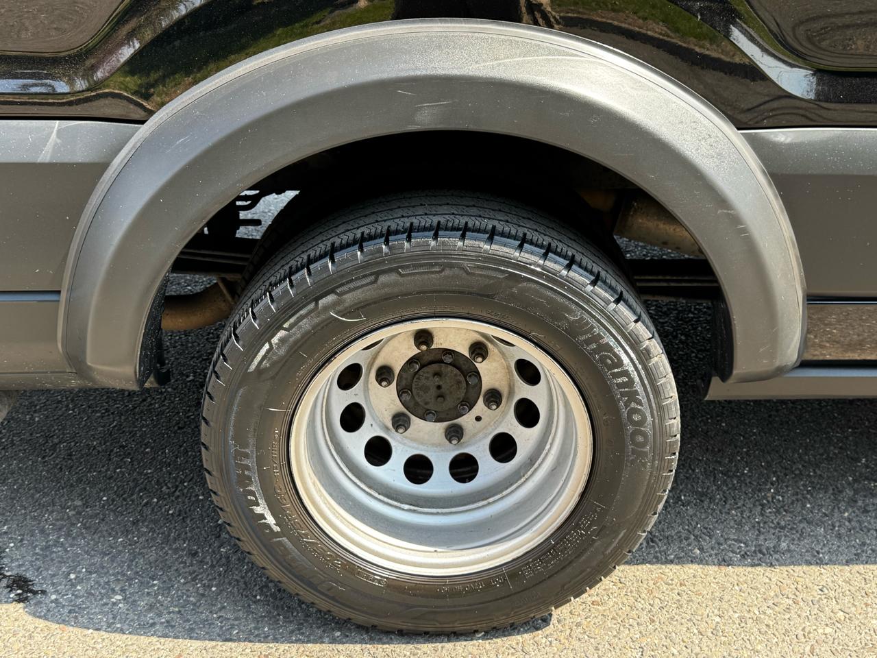 Ford Transit Passenger Wagon T-350 HD 148" EL High Roof XLT DRW AWD 2022