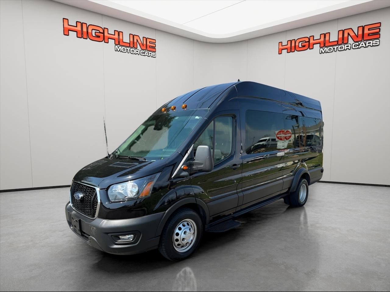 Ford Transit Passenger Wagon T-350 HD 148" EL High Roof XLT DRW AWD 2022